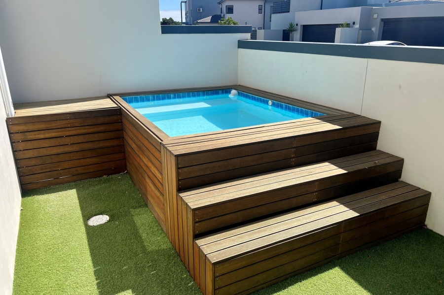 To Let 4 Bedroom Property for Rent in Sagewood Western Cape